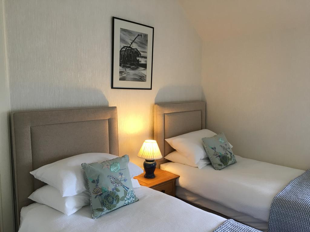 Ronas House Hotel Inverness Buitenkant foto
